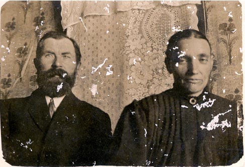 This is the original picture of Christian Hoffman and wife Anna Caris Hoffman