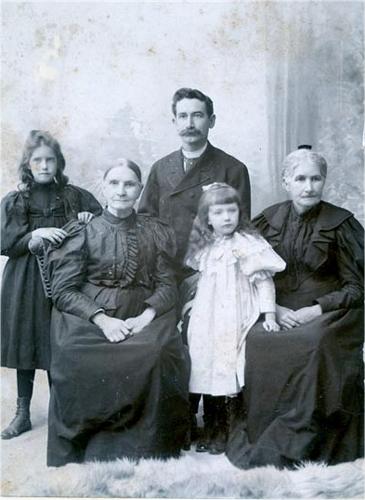 Picture of Mary Ann Rumbold Hubbard, Eliza Jane Pritchett, and others