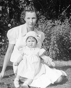 Picture of Sandra Lee Willis, age 13 months, with Dorothy C. Willis Aberdeen, Maryland August 1942