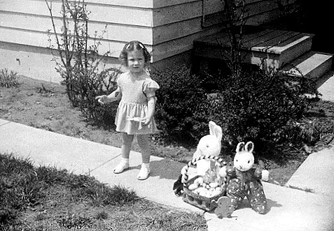 Picture of Sandra Lee Willis, age 21 months, Aberdeen, Maryland Easter, April 1943