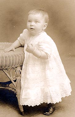 Picture of Mabel Elizabeth Willis, about age 1, in Atlantic City, N.J.